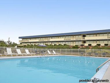 Days Inn By Wyndham St Clairsville St. Clairsville Facilidades foto